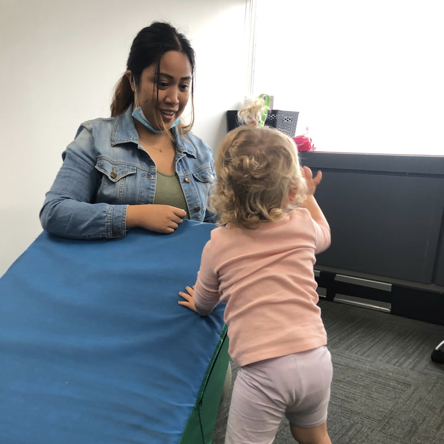 18 month child learning gross motor skills in Occupational Therapy session in Bondi Junction and Mascot