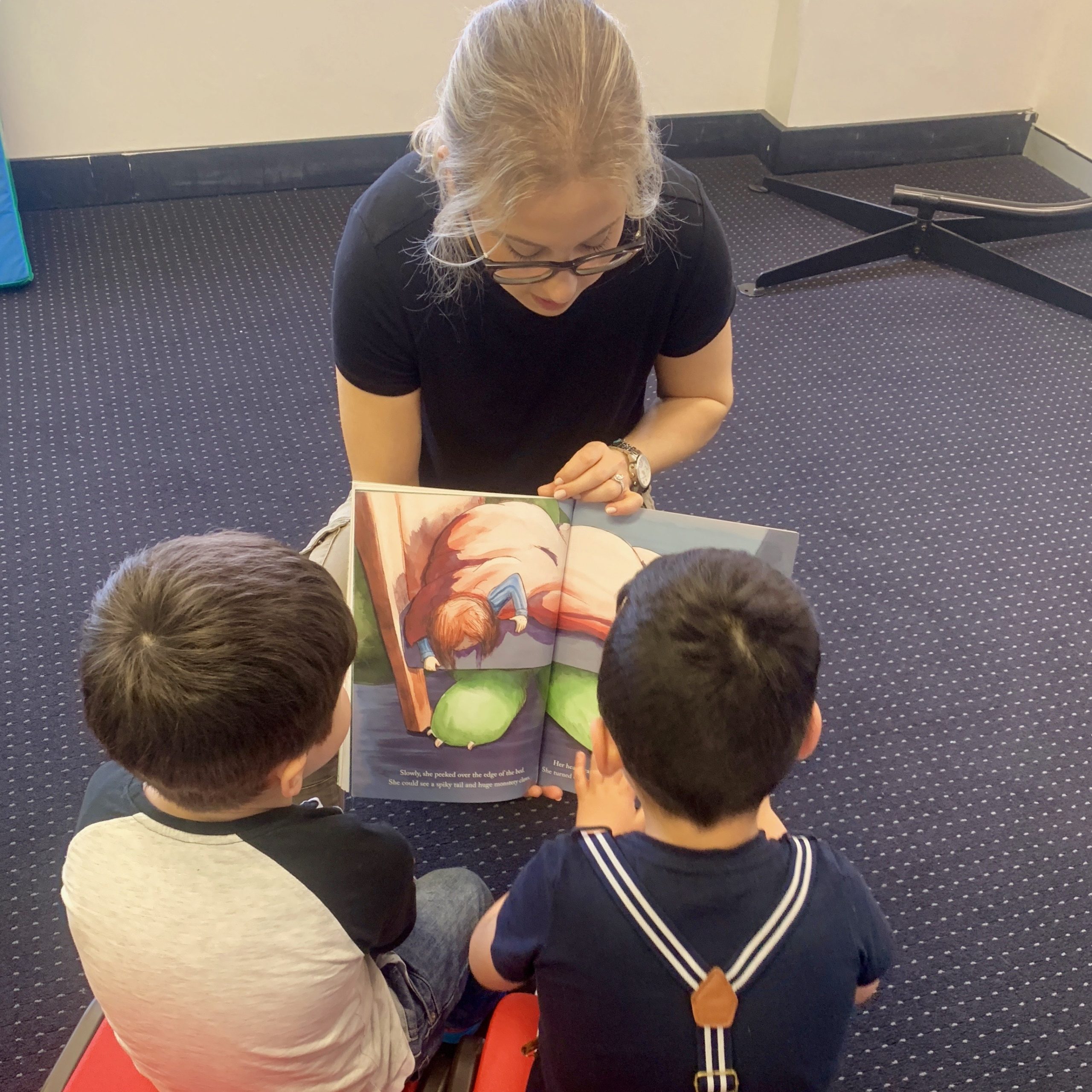 Child developing language from single words to sentences with Speech Pathologist in Bondi Junction and Mascot