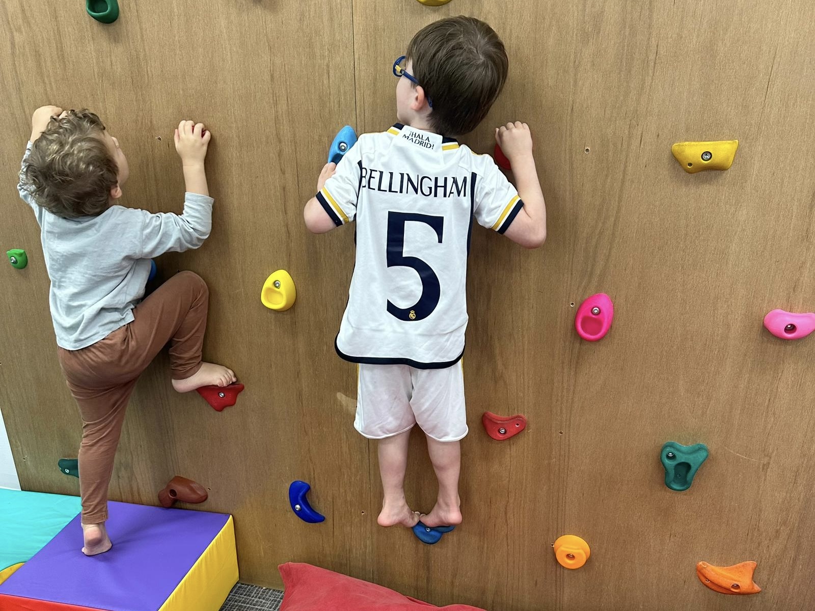 Movement helps children in Occupational Therapy session in Bondi JUnction and Mascot